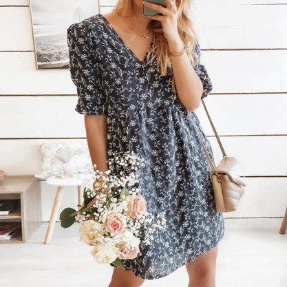 Vintage V-Neck Short Sleeve Mini Dress