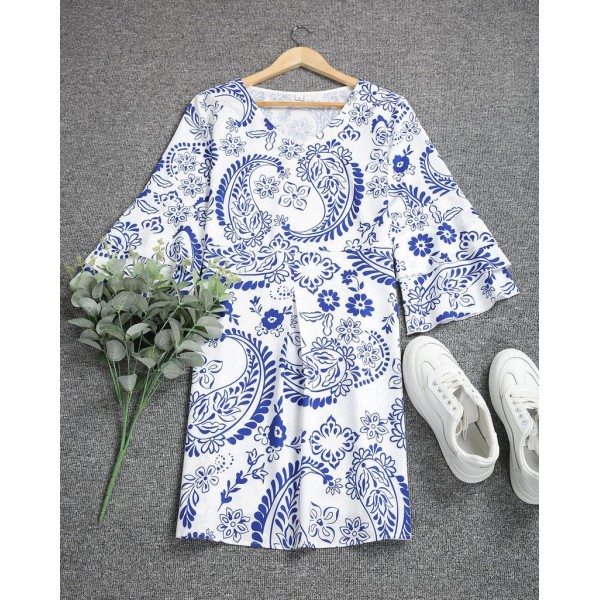 Fresh Print V-Neck 3/4 Sleeve Mini Dress