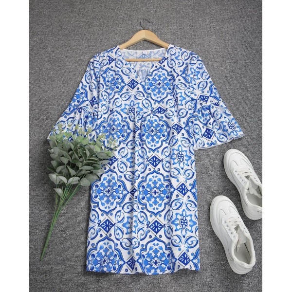 Fresh Print V-Neck 3/4 Sleeve Mini Dress