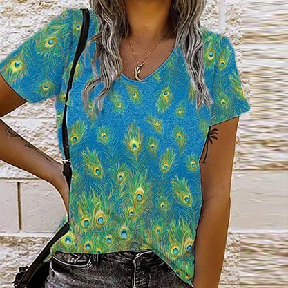 Chic Feather Print Top